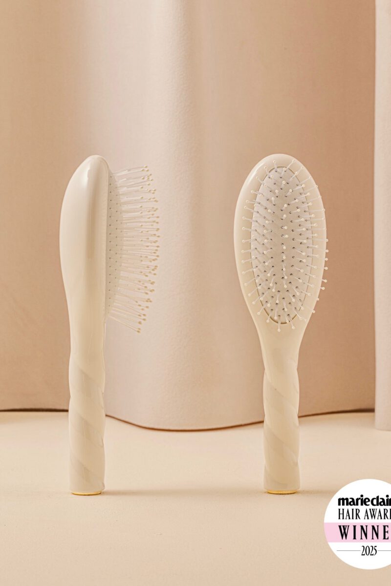 N.04 La Petite Brosse Démêlante & Massante La Miracle Blanc Crème