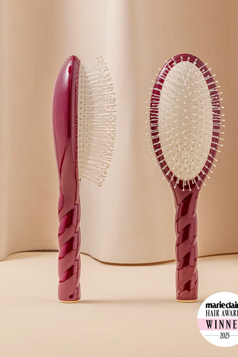 N.04 La Brosse Démêlante & Massante La Miracle Rouge Cerise