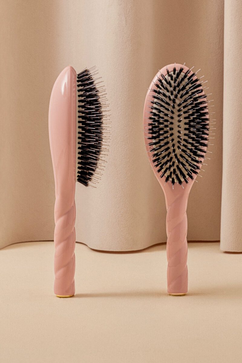 N.02 La Brosse Démêlante & Soin l'Indispensable Rose Poudré