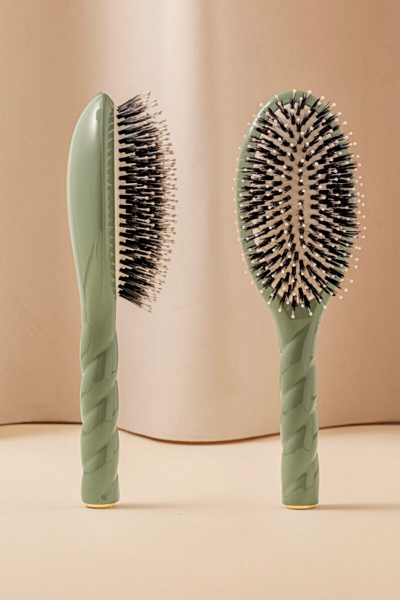 N.03 La Brosse Cuir Chevelu Sensible l'Indispensable Douceur Vert Amande