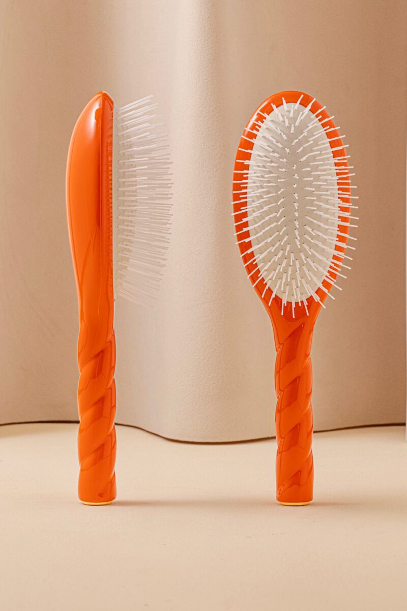 Édition Limitée N.07 La Brosse Démêlante & Stimulante l'Intense Orange Seventies
