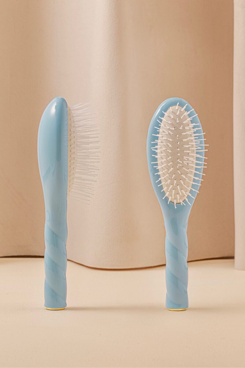 N.07 La Petite Brosse Démêlante & Stimulante l'Intense Bleu Ciel