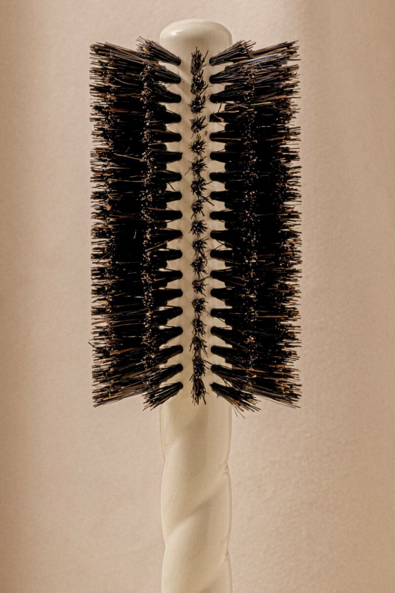 N.08 La Brosse Ronde Brushing Longueur & Mouvement Blanc Crème