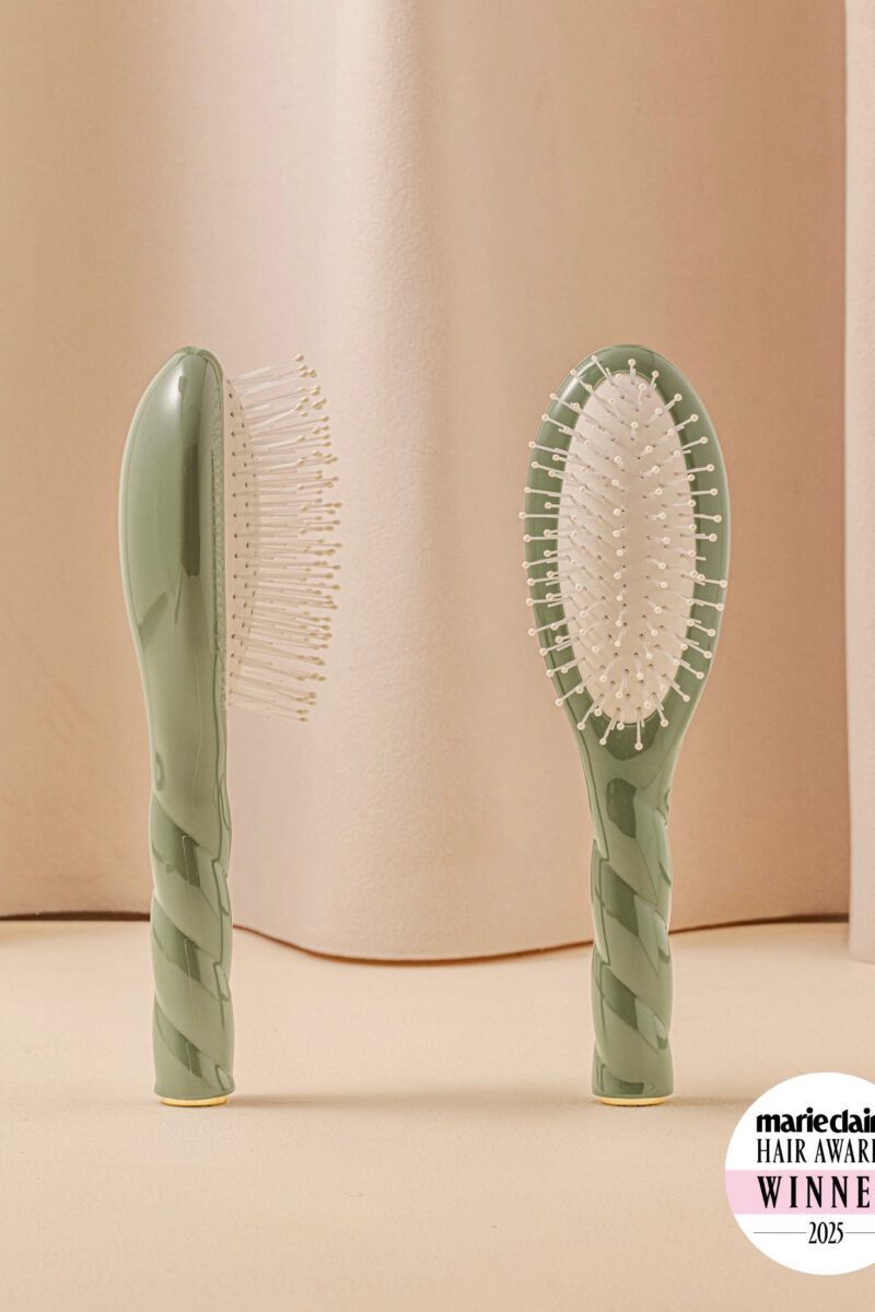 N.04 La Petite Brosse Démêlante & Massante La Miracle Vert Amande