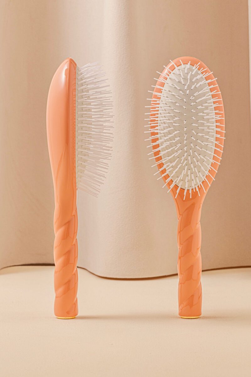 N.07 La Brosse Démêlante & Stimulante l'Intense Corail