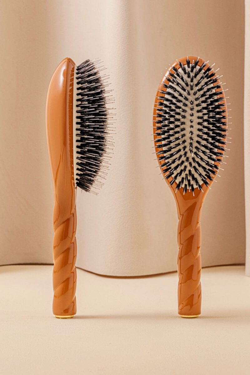 N.02 La Brosse Démêlante & Soin l'Indispensable Terracotta